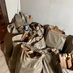 無料　木材　廃材　古材　角材 キャンプ　焚き火などの画像