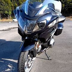 BMWに乗ってるライダー