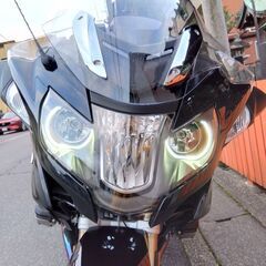 BMWに乗ってるライダー - 友達