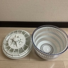 便利グッズ　電動サラダスピナーの画像