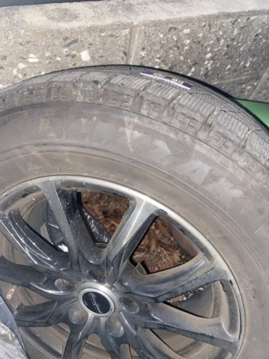 車のパーツ タイヤ、ホイール