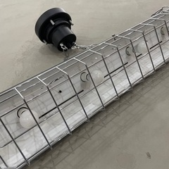 デザイン照明シルバーブラックの画像