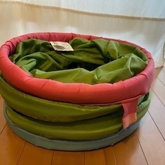 最終値下げ⤵️3/30迄引取り限定【中古】IKEA(イケア) BUSA 40192016 プレイトンネルとH&Mの蝶々の羽（キッズ用）の画像