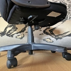 回転イス  チェア 作業イス 上下可動 肘掛け可動の画像