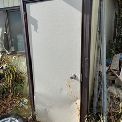 12畳プレハブのドア交換(5月5日ドタキャンにつき再度募集)