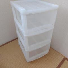 【取引中】キャスター付き引き出し３段