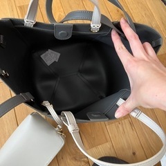 ドゥクラッセ　バッグ　ポーチ付きの画像
