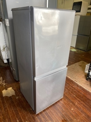 北九州市内配送無料　保証付き　2019年　AQR-13H-S(ブラッシュシルバー) 2ドア冷蔵庫 右開き 126L