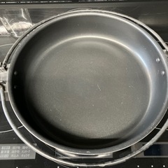 すき焼き鍋の画像