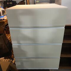 4段　チェスト　ベージュ　引き出し　収納