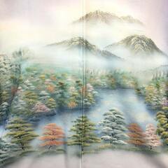 ss6096　着物　訪問着　ライトグレー系　山水画　風景　淡色　多色使い　青み　和装　和服　きもの　大人　落ち着いた　上品　春　婦人用　女性用の画像