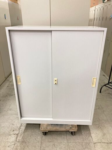 中古　良品　生興 　スチール製　 書庫　 引戸書庫　 鍵付き 　引き違い書庫　　スチール書庫　収納キャビネット　ロータイプ　3段　幅880×奥400×高さ1102mm　ホワイト　愛知　一宮市　江南市　稲沢市　名古屋　岐阜　各務ヶ原　羽島　三重　グッドプライス一宮