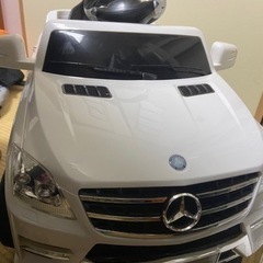 車おもちゃベンツ