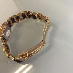 服/ファッション アクセサリー 腕時計　ゴールド　ブラウン　シンプル　小さめ　かわいいの画像