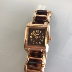 服/ファッション アクセサリー 腕時計　ゴールド　ブラウン　シンプル　小さめ　かわいいの画像