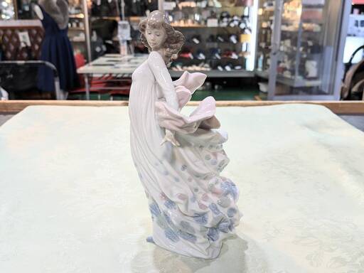 【愛品倶楽部柏店】LLADRO　リヤドロ　春の輝き　フィギュリン