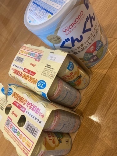 明治ほほえみ　液体ミルク　フォローアップミルク
