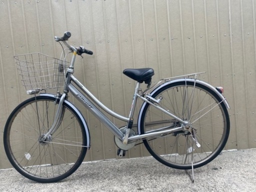 中古ブリチストン　アルベルト　27インチです。