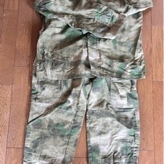 【決まりました】メンズ 迷彩上下