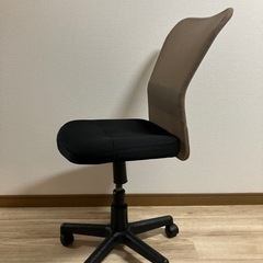 3/14まで　デスクチェア　ベージュ