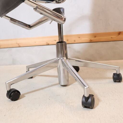 Cassina ixc.(カッシーナ イクスシー) ROLLINGFRAME+ TILT(ローリングフレームプラス ティルト)/本革張