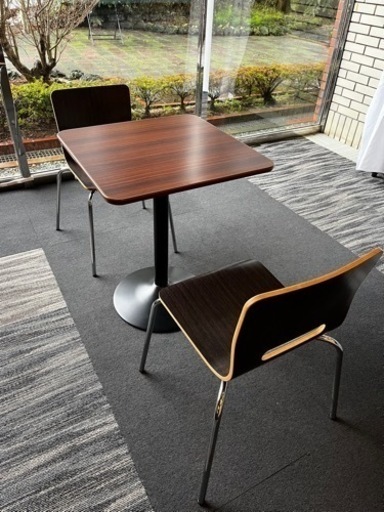 ☆カフェテーブル チェア 3点セット(1セット4000円)  全部で6セットあります　中古品☆