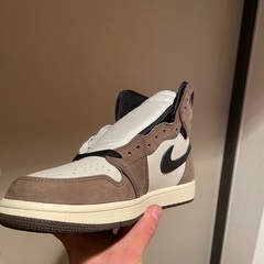 ナイキ×トラヴィススコット エアジョーダン1 レトロ ハイカットスニーカーの画像