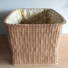 大きめのバスケット 籠②の画像