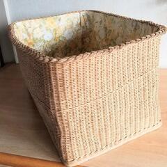 大きめのバスケット 籠②の画像
