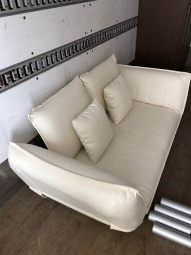 福岡市内配送無料　2人掛けソファ