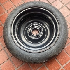 軽自動車のスペアタイヤの画像