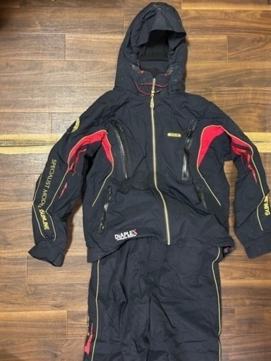 サンライン　ウォームアップスーツ