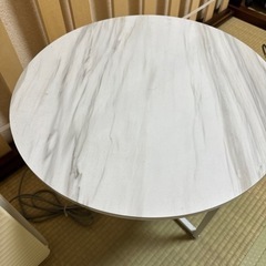 【引き取り先見つかりました☺️】大理石テーブル♡︎　45センチ高さ約45センチの画像