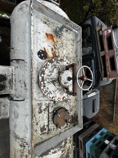 四国内送料無料！ FRP タンク タンクローリー 10000L