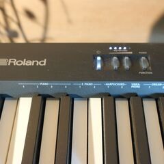 美品 Roland/ローランド 電子ピアノ FP-10 18年製 椅子付 専用スタンド 88鍵盤 音出しOK 宮城県仙台市からの画像