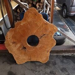 ヒバの丸い板②の画像