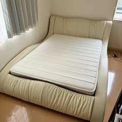 ダブルベット　フランスベッド　フレームとマットレスの画像