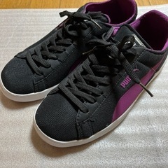 PUMA スニーカー　25.5センチの画像