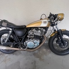 ヤマハSR400初期型カフェレーサーの画像
