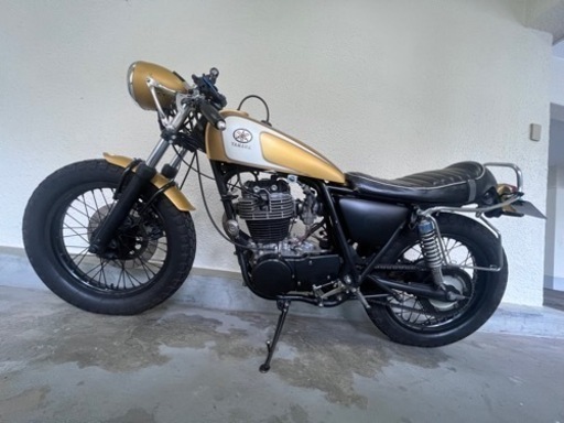 ヤマハSR400初期型カフェレーサー ヤマハSR400初期型カフェレーサー