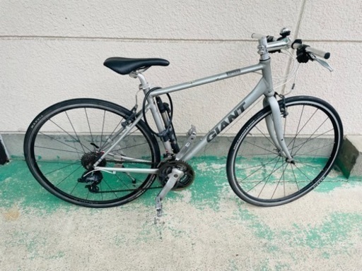 【リユース品】GIANT 自転車 クロスバイク