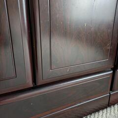 レトロな婚礼タンスの画像