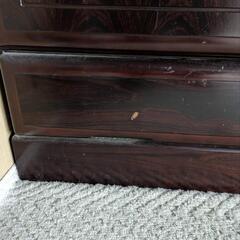 レトロな婚礼タンスの画像