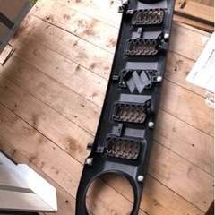 超美品　ジムニー　純正　中古　フロント　グリル　9911C-78R11-ZSCの画像