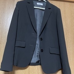レディーススーツ