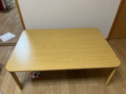 テーブル