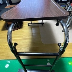 決まりました！ベッドテーブル サイドテーブルの画像