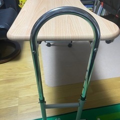 決まりました！  ベッドテーブル サイドテーブルの画像