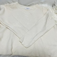 白ニット