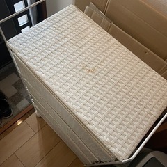 4段キャビネットの画像